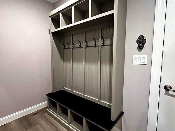 Mudroom lockers with bench